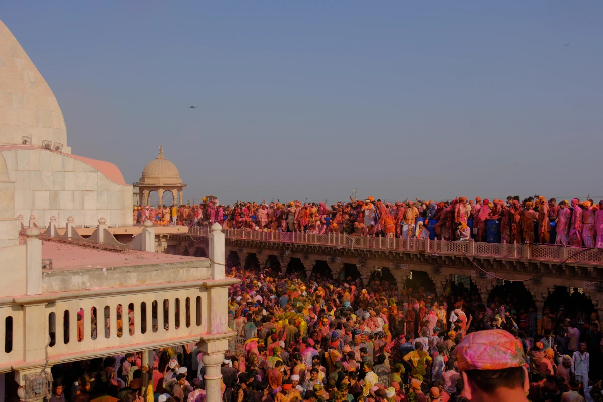 Lathmar Holi à Nandgaon – fête traditionnelle haute en couleurs pendant un voyage Holi 