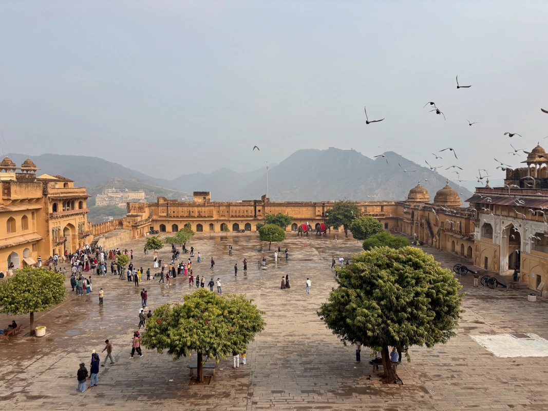 Début d’un voyage patrimonial en Inde à Delhi, pendant la période de Holi